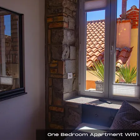 Volos With Roof Terrace, Sea View, Free Private Parking Apartment
