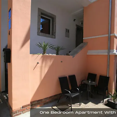 Volos With Roof Terrace, Sea View, Free Private Parking Apartment Opatija