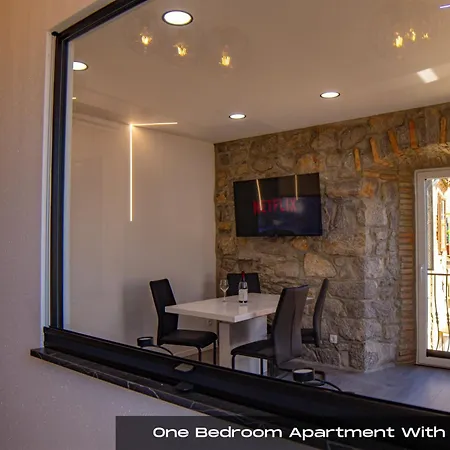 Volos With Roof Terrace, Sea View, Free Private Parking