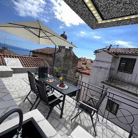 Apartment Volos With Roof Terrace, Sea View, Free Private Parking Opatija
