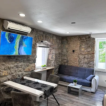 Apartment Volos With Roof Terrace, Sea View, Free Private Parking