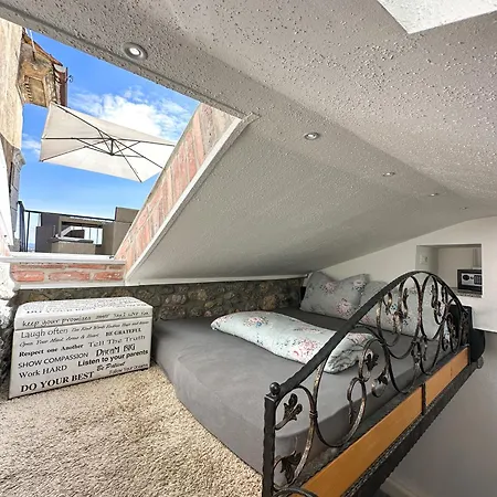 Volos With Roof Terrace, Sea View, Free Private Parking *