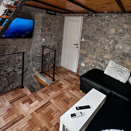 Volos With Roof Terrace, Sea View, Free Private Parking