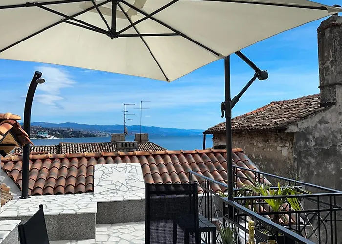 Volos, Roof Terrace, Sea View, Private Parking דירה *