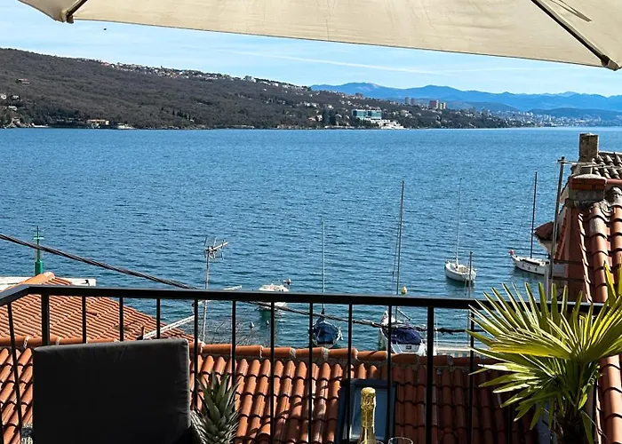 דירה Volos, Roof Terrace, Sea View, Private Parking *