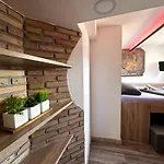 Villa Volos,Free Private Parking Daire Opatija
