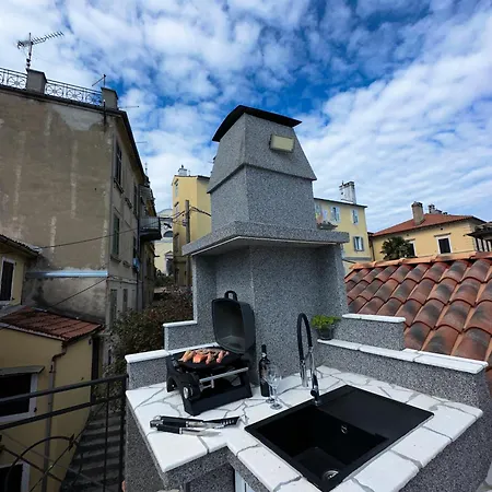 Volos, Roof Terrace, Sea View, Private Parking Apartment *