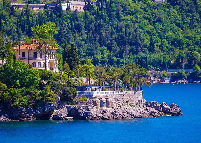 Apartmán Volos, Roof Terrace, Sea View, Private Parking *