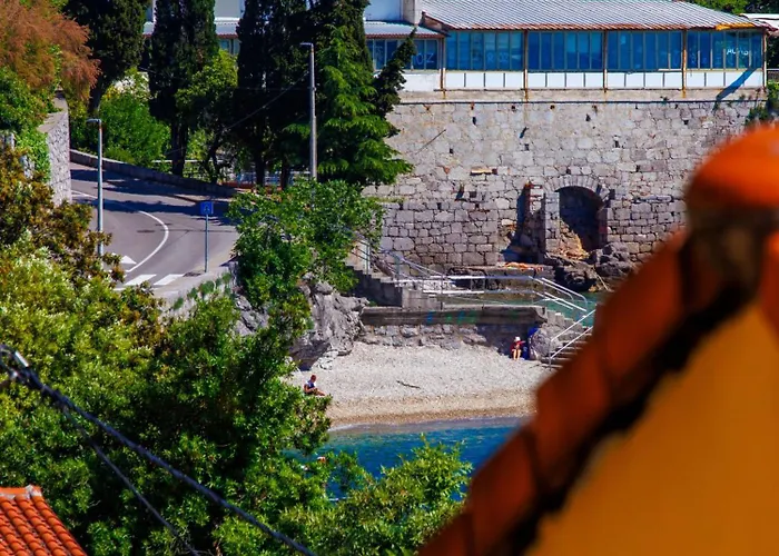 Volos, Roof Terrace, Sea View, Private Parking Apartmán Opatija