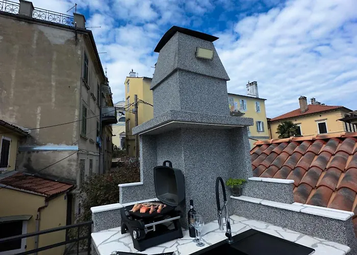 Volos, Roof Terrace, Sea View, Private Parking Apartmán *