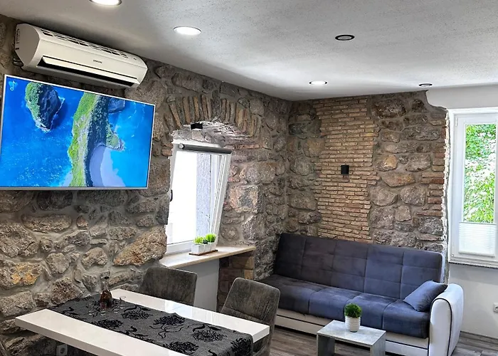 Apartmán Volos, Roof Terrace, Sea View, Private Parking