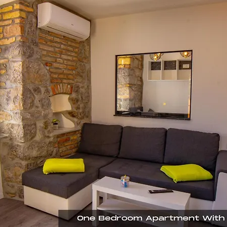 Volos, Roof Terrace, Sea View, Private Parking Οπατία