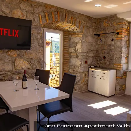 Volos, Roof Terrace, Sea View, Private Parking Οπατία