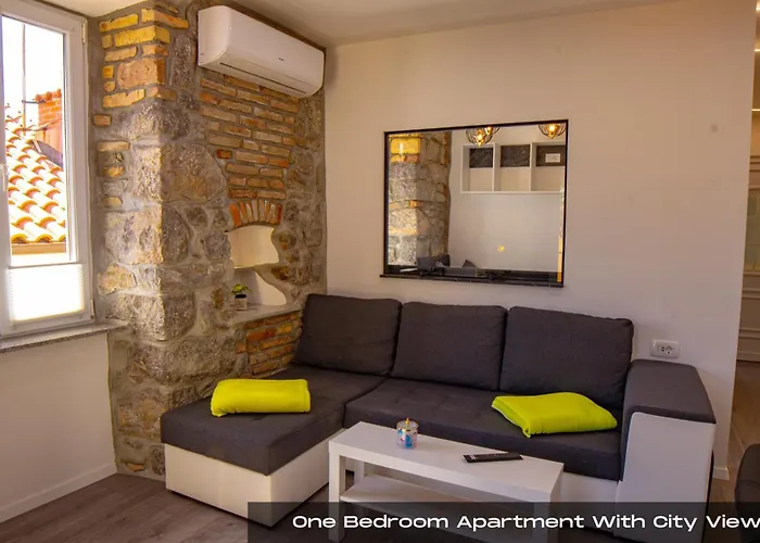 アパート Volos, Roof Terrace, Sea View, Private Parking オパティヤ