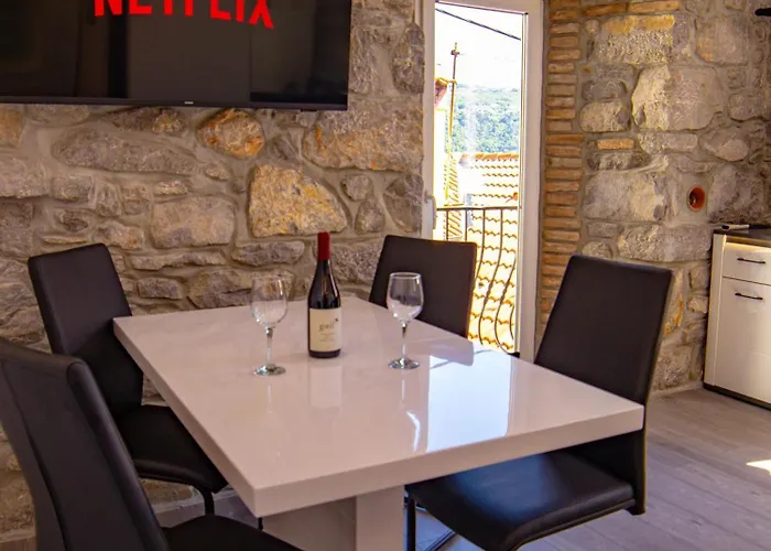 Volos, Roof Terrace, Sea View, Private Parking アパート