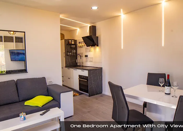 Volos, Roof Terrace, Sea View, Private Parking アパート *